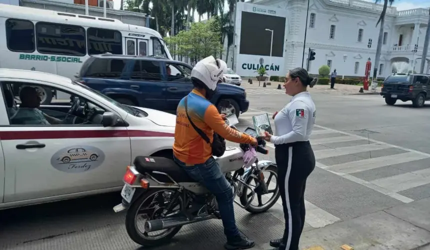 El Departamento de Educación Vial de la SSPyTM en Culiacán intensifica su campaña para concientizar a motociclistas sobre la importancia de la conducción segura y el respeto a la Ley de Movilidad.