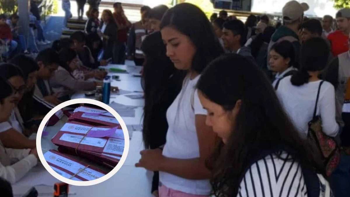 La Beca Benito Juárez apoyo a los estudiantes de preparatoria con un pago de 920 pesos mensuales. Foto: Cortesía