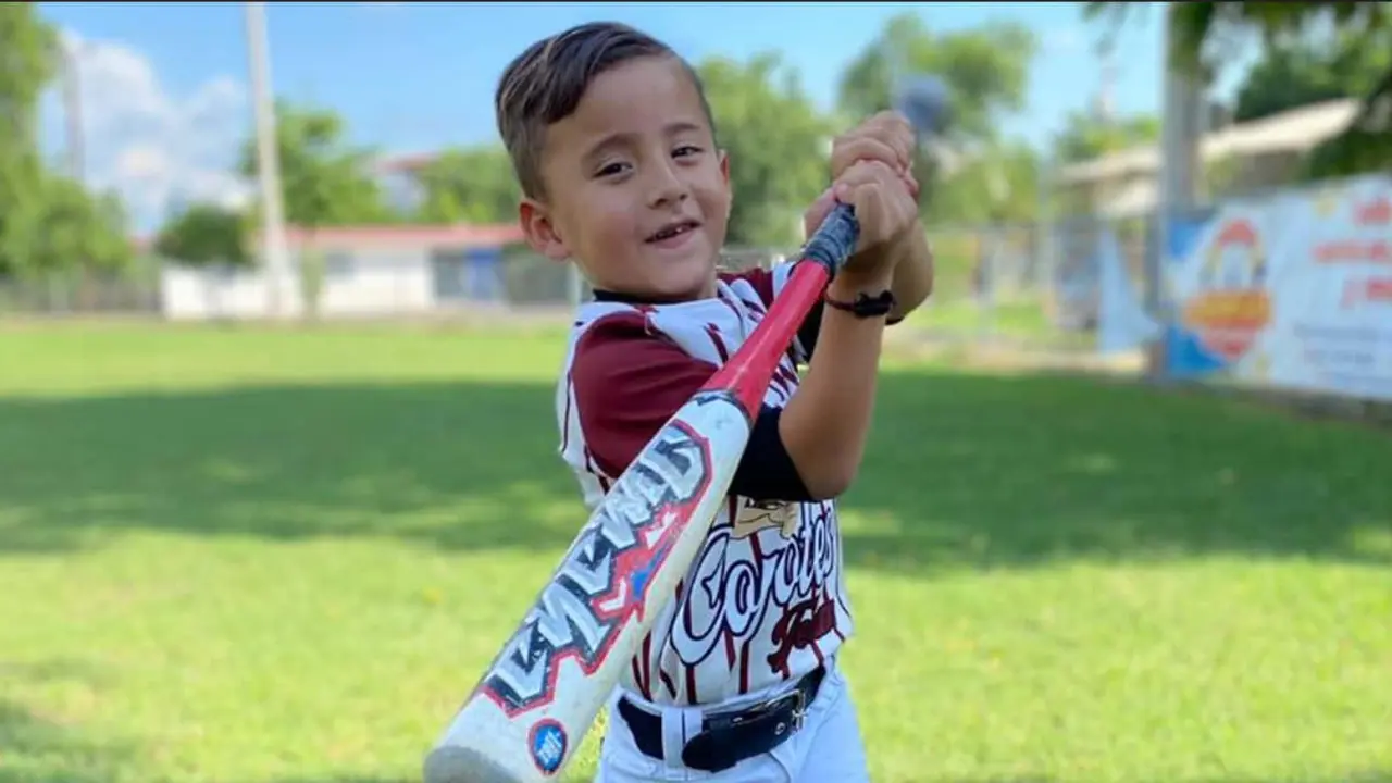 Desde muy pequeña edad, Chepe Calderón destaca en el mundo del deporte rey. Es un beisbolista orgullo de Navolato. Foto: Cortesía.