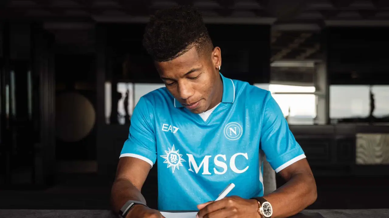 Neres podría debutar ante el Bologna | Imagen: @ADeLaurentiis