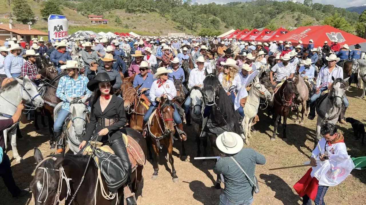 Anuncian la Cabalgata Surutato 2024, en Badiraguato. Foto: Cortesía
