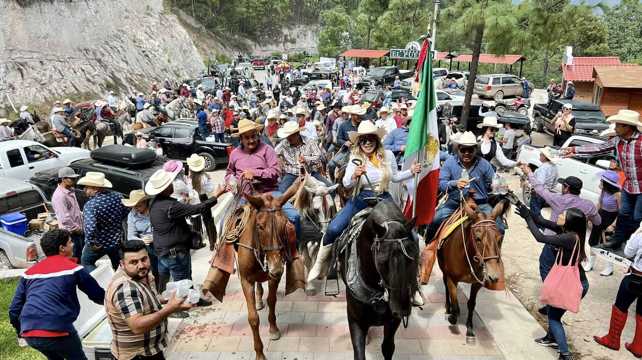 El año pasado la Cabalgata de Surutato, contó con gran asistencia, Foto: Cortesía