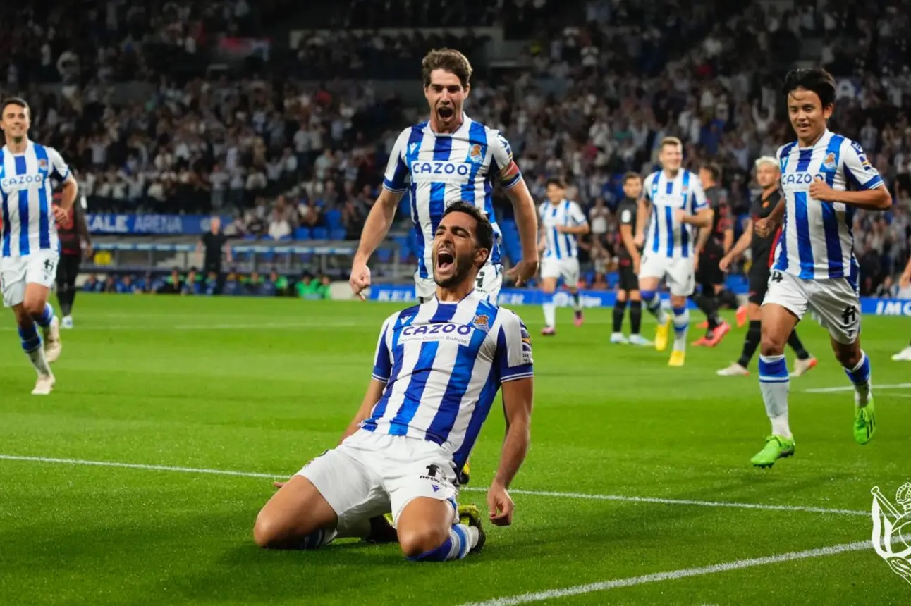 Merino podría debutar ante Brighton | Imagen:@RealSociedad