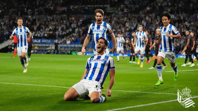 Merino podría debutar ante Brighton | Imagen:@RealSociedad