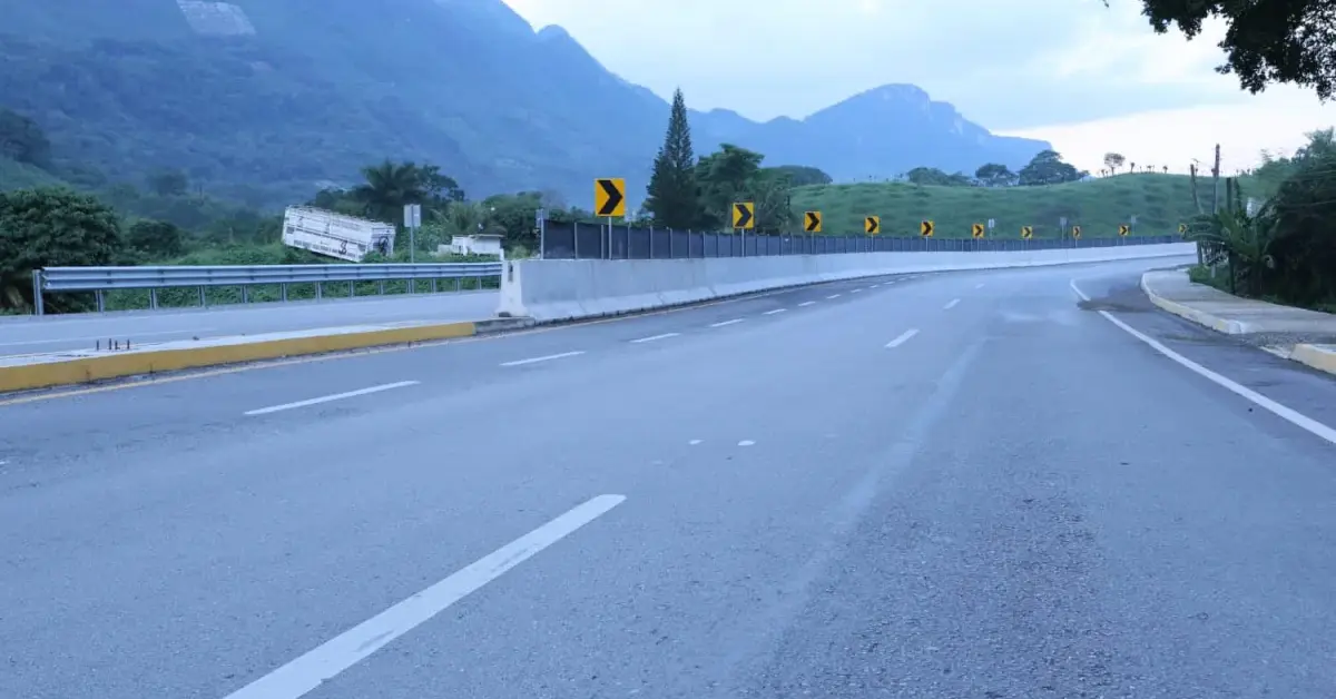 FOTOS: En San Luis Potosí, AMLO inaugura la supercarretera Ciudad Valles-Tamazunchale de 103 km