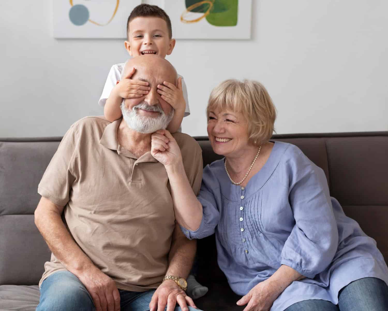 Bellos mensajes para felicitar en el Día del Abuelo. Foto: Freepik