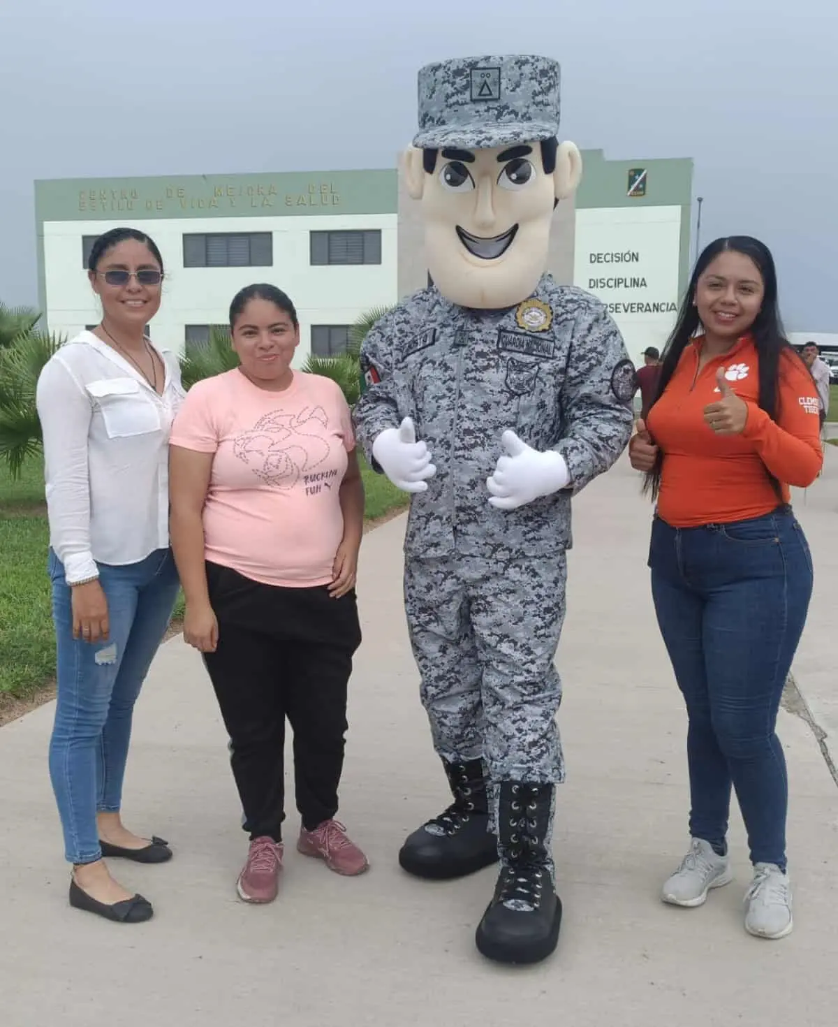 Guardia Nacional realiza paseo dominical en Cuartel Militar de El Saúz en Culiacán