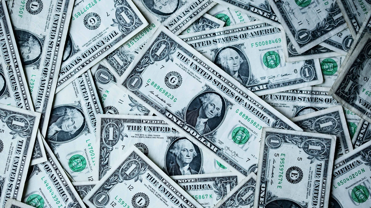 Precio del dólar hoy martes 27 de agosto de 2024.
