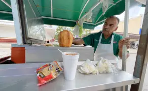 Emigdio Montoya es “El Canijo” que se ha convertido en el rey de los cocos de Culiacán