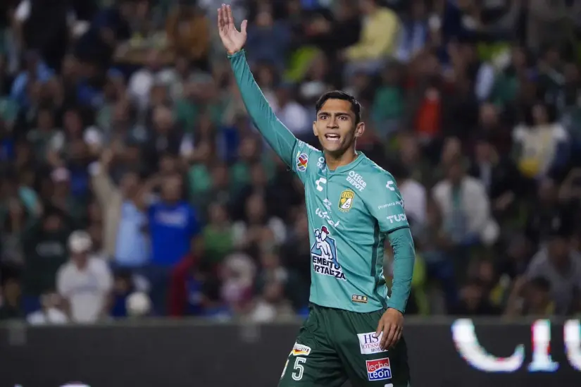 Fidel Ambriz con la fiera | Imagen: @clubleonfc