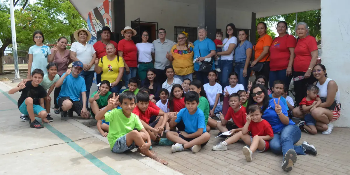 El taller de verano une a más de 60 niños en la Unidad Deportiva de la colonia Amistad. Foto: Juan Madrigal