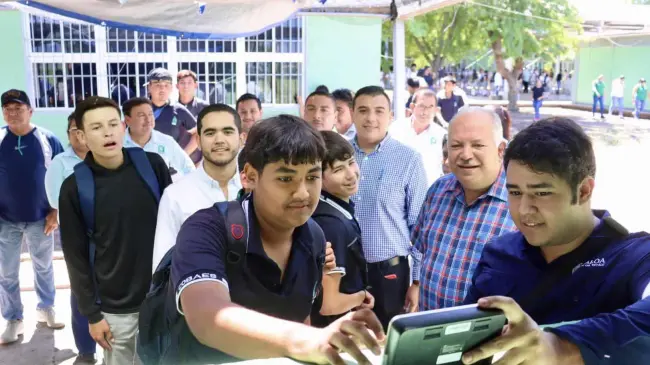 El programa de Comedores Juveniles llega a Cobaes 67 de Ocoroni. Foto: Cortesía