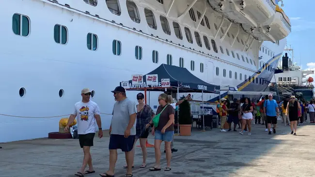 Cierra agosto con la visita de más de 272 mil cruceristas en Mazatlán.