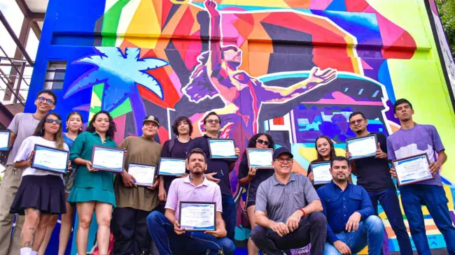 Mazatlán reconoce a artistas que participaron en ExpresArte.