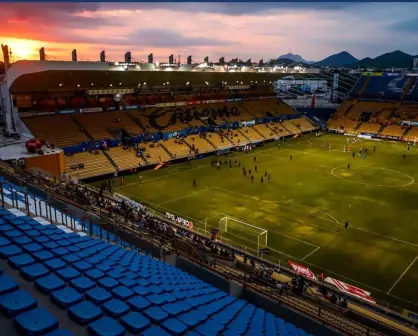 ¿Cómo se llamaba antes el estadio de Dorados y por qué se llamaba así?