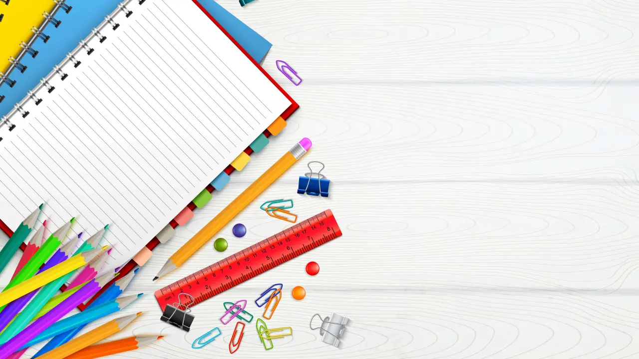 Tú también puedes unirte a la campaña de donación de útiles escolares para alumnos de Culiacán. Foto: Freepik