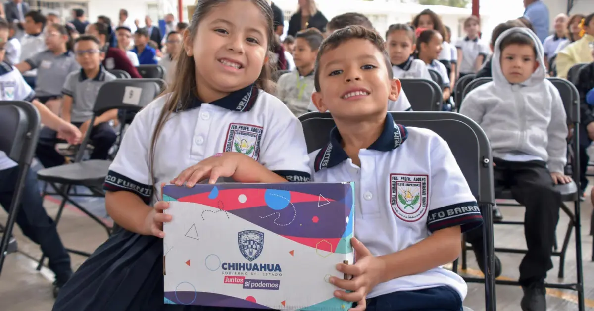 Inicia la entrega de paquetes de útiles escolares en Chihuahua para el nuevo ciclo escolar