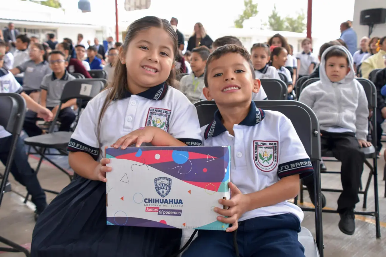 Arranca la entrega de paquetes de útiles escolares en Chihuahua para el ciclo escolar 2024-2025. Foto: Cortesía