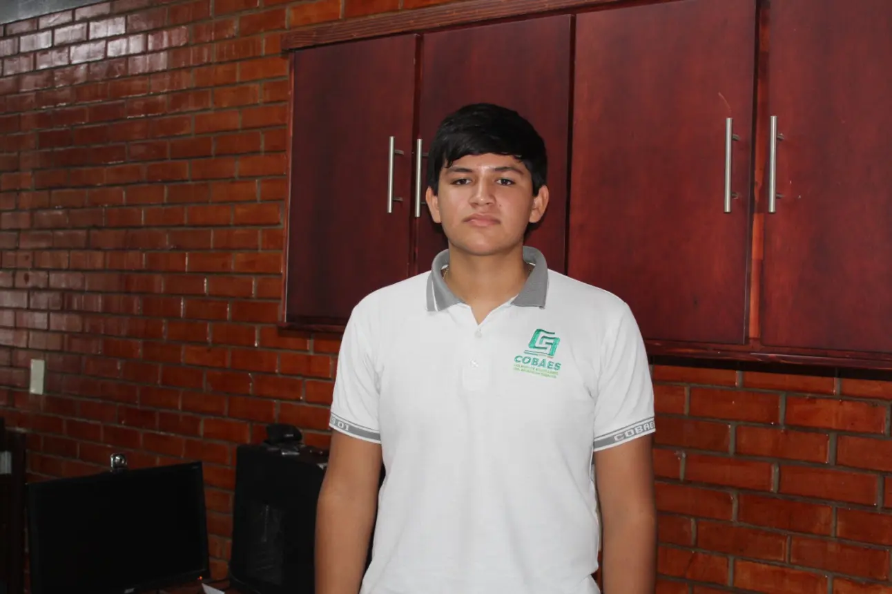 Juan Francisco Castillo Bernal, de 16 años, a un paso de jugar con los Cañeros de Los Mochis. Foto: COBAES.