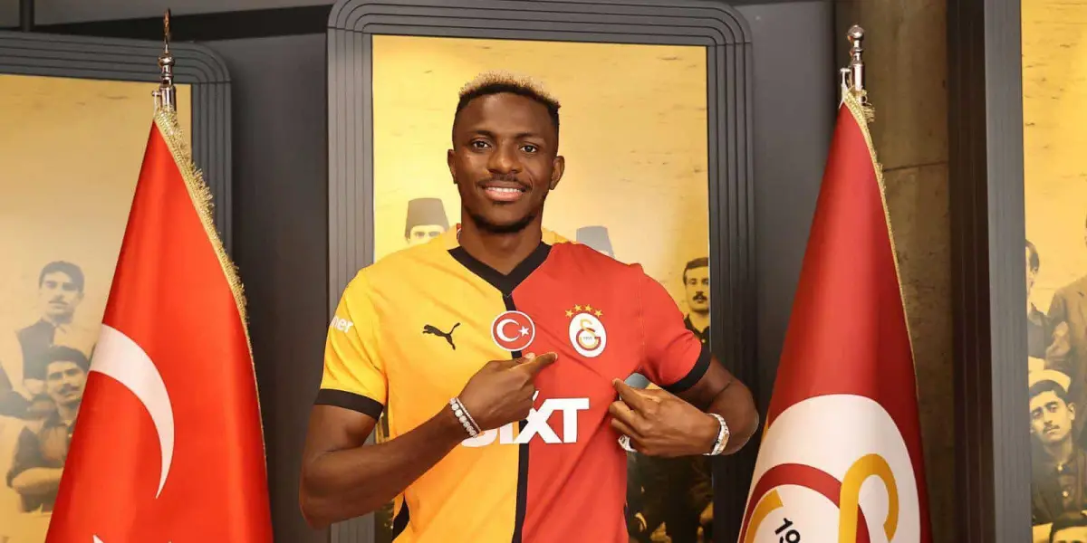 Victor Osimhen llega a Turquía | Imagen: @GalatasaraySK