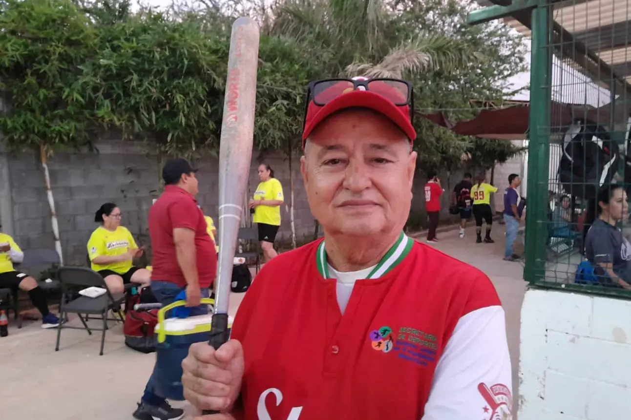 José Ascensión Sánchez el médico que impulsó el sóftbol femenino en Villa Juárez.