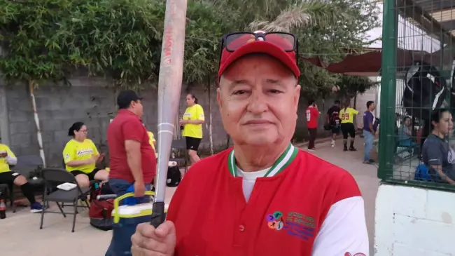 José Ascensión Sánchez el médico que impulsó el sóftbol femenino en Villa Juárez.