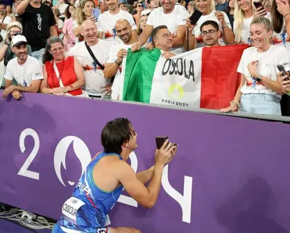 Le propuso matrimonio en el estadio olímpico