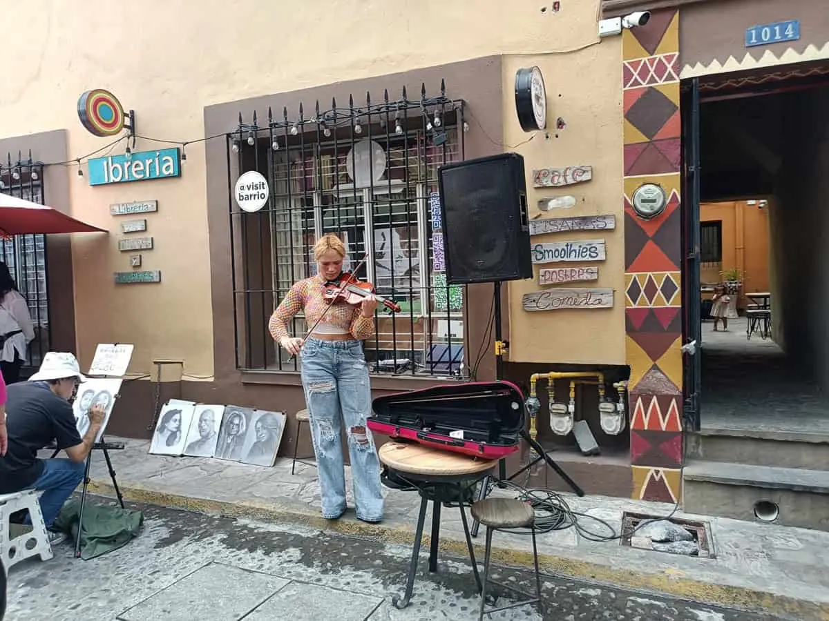 Mercadito del Barrio Antiguo.