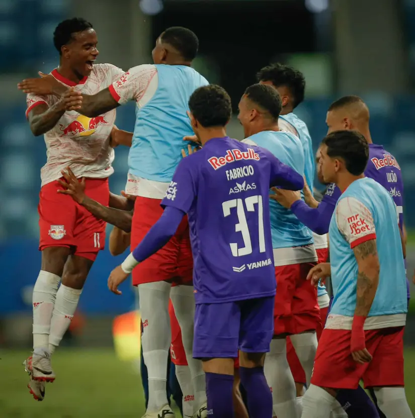 Helinho celebrando un gol | Imagen: @RedBullBraga