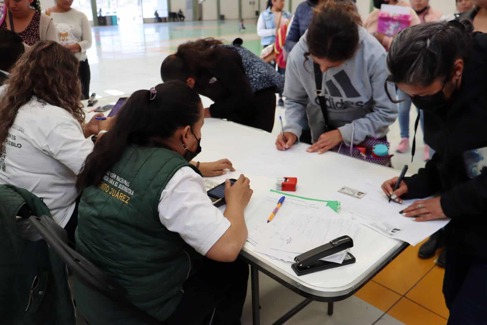 La Beca Benito Juárez para universidad paga 2 mil 800 pesos a los alumnos. Foto: Cortesía