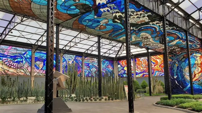 El Cosmovitral es un jardín botánico ubicado en Toluca donde se muestra una gran variedad de plantas y su principal atractivo son los vitrales artísticamente elaborados. Foto: Myrka Celina Guadarrama Reyes