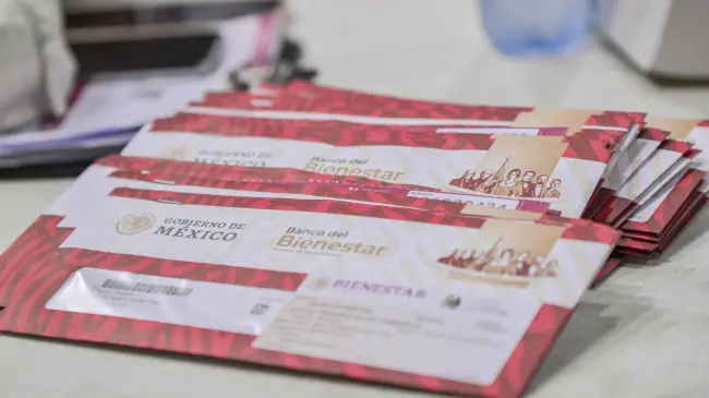 Entrega de Tarjeta Bienestar.