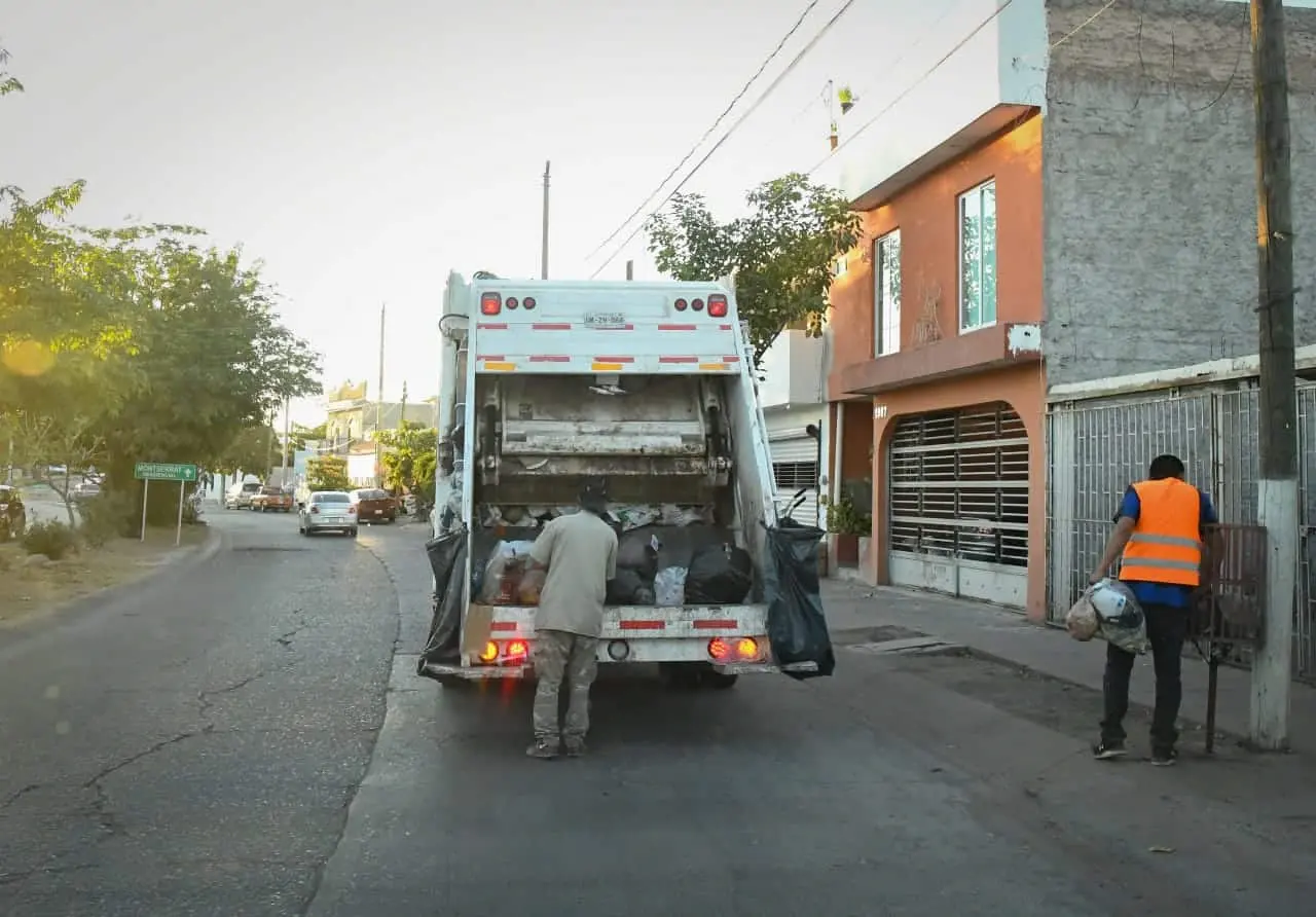 Se reanuda servicio de recolección de basura en Culiacán.
