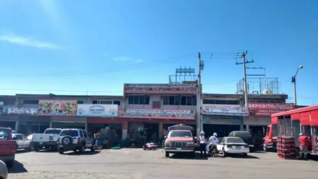La Central de Abastos de Culiacán mantiene sus operaciones y surte a otros negocios este viernes. Foto: Tus Buenas Noticias