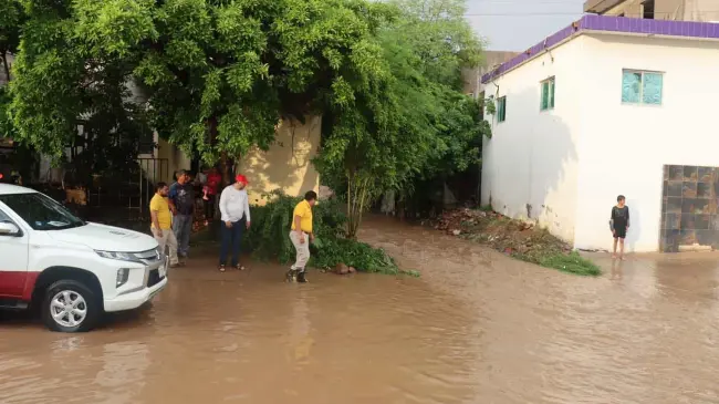 Tormenta tropical Ileana provoca fuertes lluvias en Sinaloa; hay suspensión de clases en tres municipios.