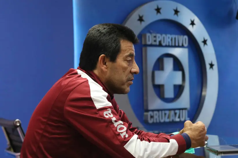 Roberto Pérez con Cruz Azul | Imagen: @AzulFemenil