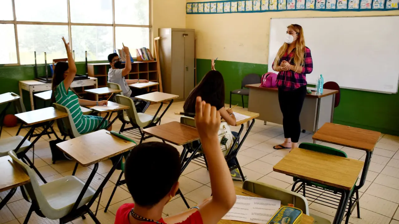 Te decimos cómo consultar los resultados de la becas SEIEM del Estado de México para este ciclo escolar. Foto: Cortesía