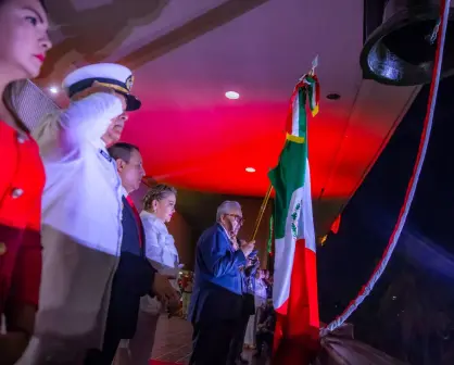 Al grito de ¡Viva México! en Sinaloa se conmemora el 214 aniversario de la Independencia