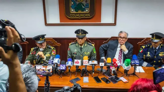 Las tres ordenes de gobierno dan informe sobre la situación que sucede en Sinaloa.
