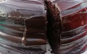 ¿Qué tipos de pasteles se venden en Costco y cuánto cuestan?