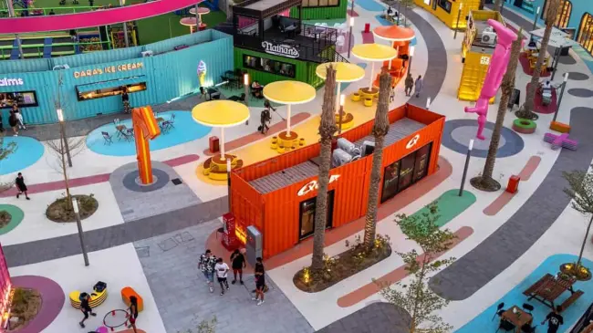 The Hub busca redefinir el uso del espacio público para una experiencia interactiva. Foto: 100architects