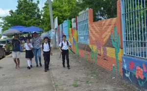 Primarias de Culiacán, Revolución Mexicana y Plan de Ayala embellecen con murales y mensajes de Paz