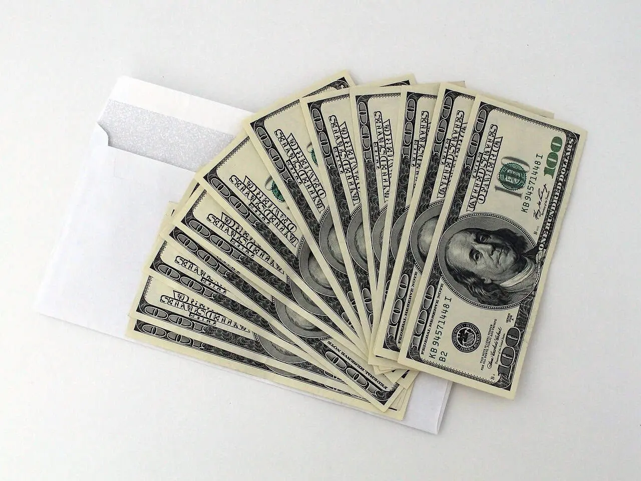 Así se cotiza el dólar en Bancoppel y Banco Azteca. Foto: Cortesía