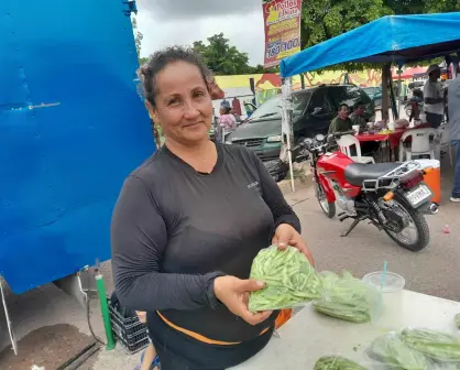 El comercio de nopales y verduras en Villa Juárez le alegran la vida a Imelda Palomares