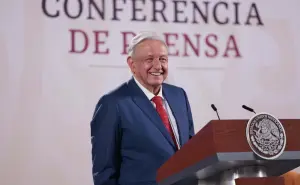 Resalta AMLO en la mañanera de este lunes que en México se redujo la pobreza y desigualdad