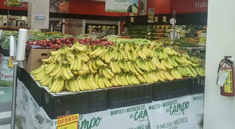 Como parte del Martes y Miércoles del Campo de Soriana habrá varias ofertas en el área frutas y verduras. Foto: Cortesía