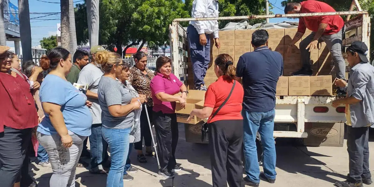 DIF Sinaloa continúa brindando asistencia alimentaria a la población y seguirá trabajando para ofrecer el apoyo necesario a quienes más lo requieren. Foto: Juan Madrigal