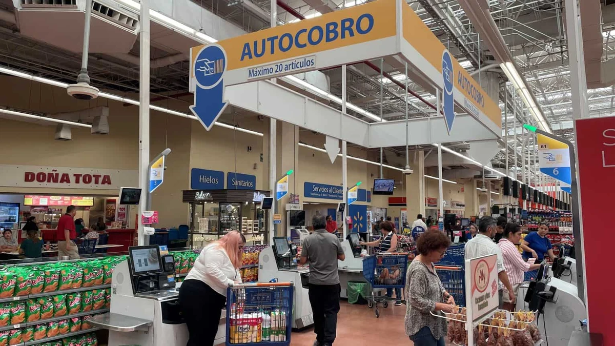 Las cajas de autocobro ofrecen varias ventajas al hacer tus compras del súper. Foto: Walmart