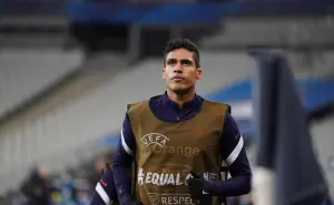 Raphael Varane anuncia su retiro del fútbol