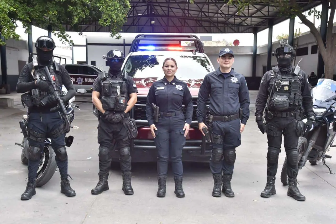 Policías de Ahome.